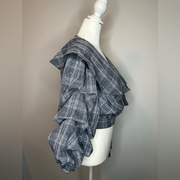 Cqbycq plaid puff shoulder wrap top Size Medium blouse - Picture 4 of 10